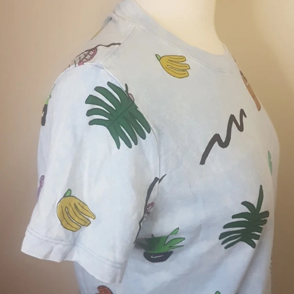 Nike Air Artist in Residence BFGF  Tee - Picture 4 of 10